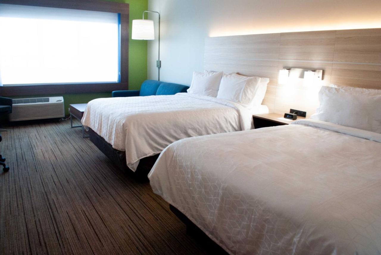 Holiday Inn Express & Suites Edmonton N - St Albert By Ihg Saint Albert Exterior photo