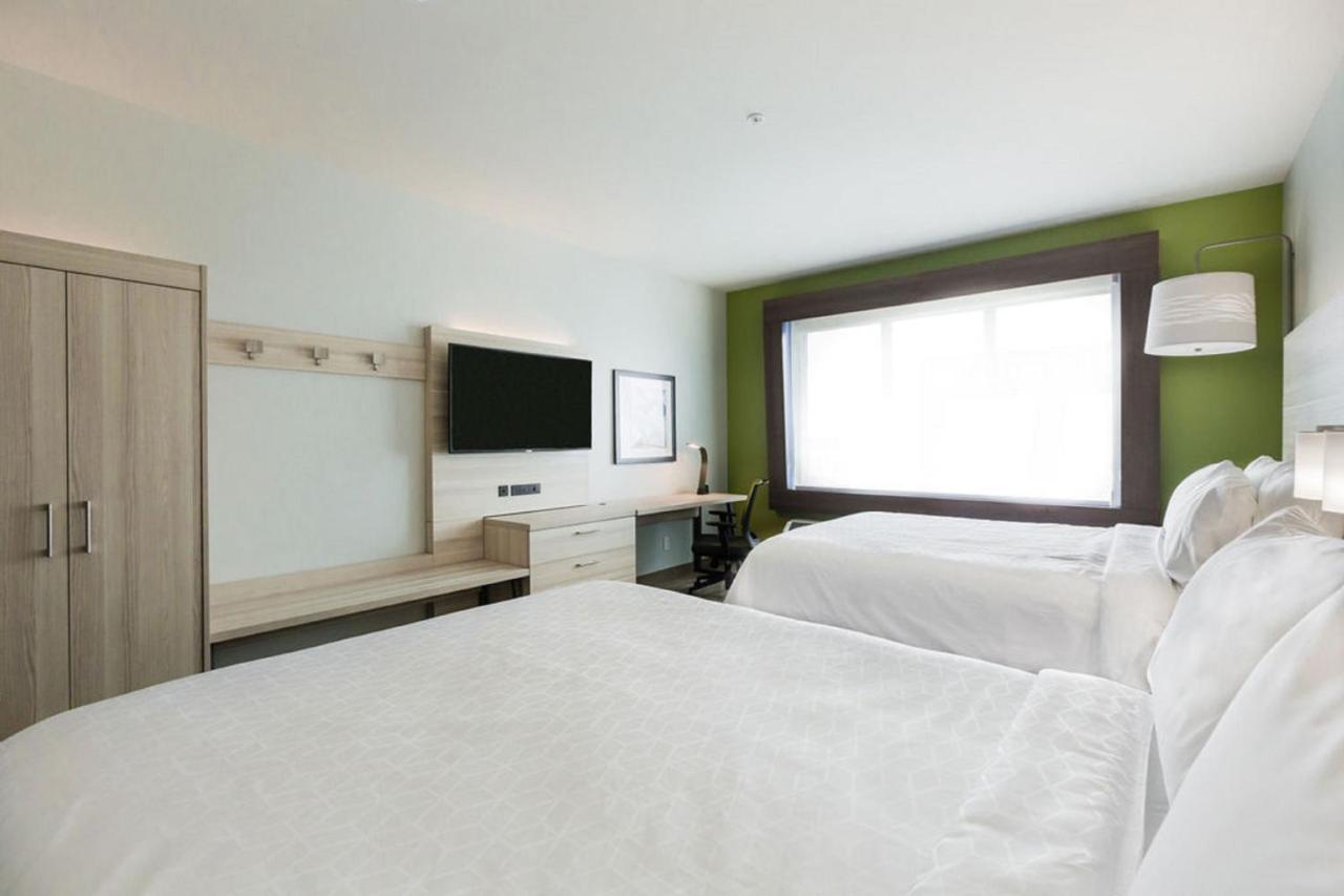 Holiday Inn Express & Suites Edmonton N - St Albert By Ihg Saint Albert Exterior photo
