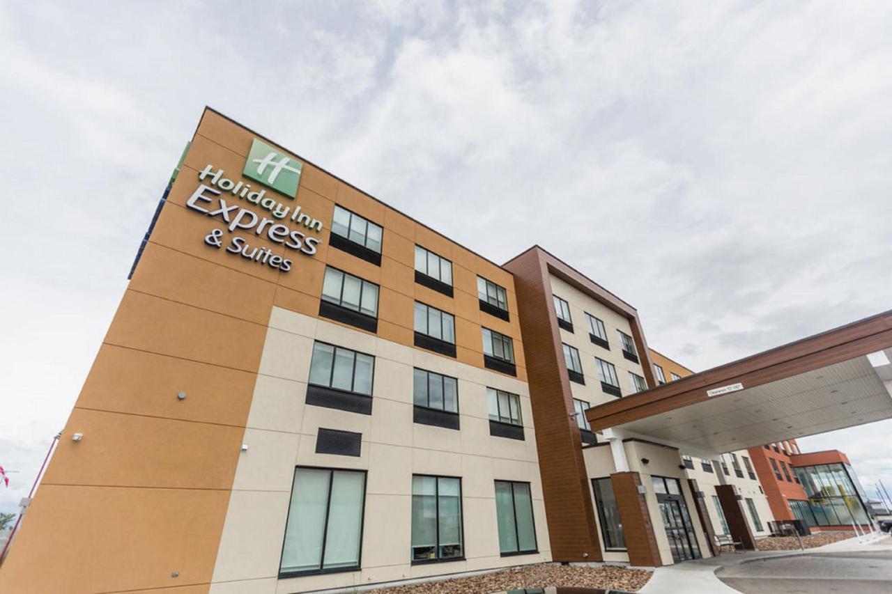 Holiday Inn Express & Suites Edmonton N - St Albert By Ihg Saint Albert Exterior photo
